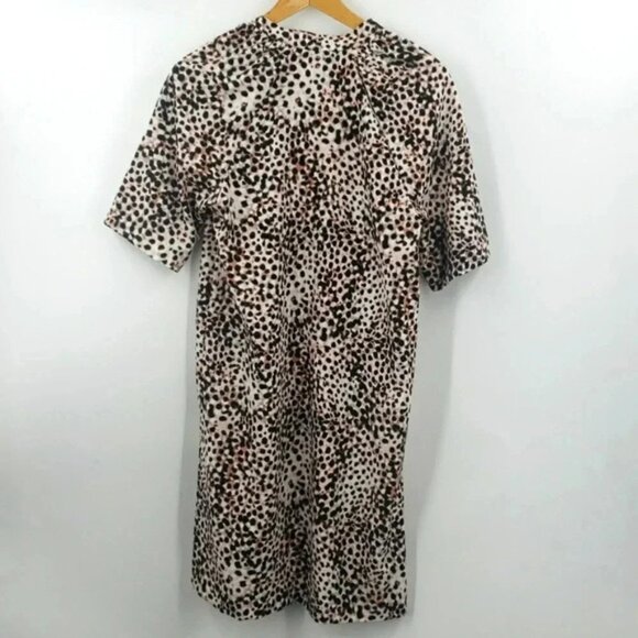 Lord Taylor Leopard print shift style dressVNeck with pocketsMedium - Picture 3 of 3